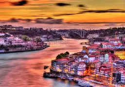 乐鱼官方网站-波尔图发布备战花絮，国际比赛日扳平良机，欧联任务艰巨，纪律约束更严格(波尔图比赛延期)